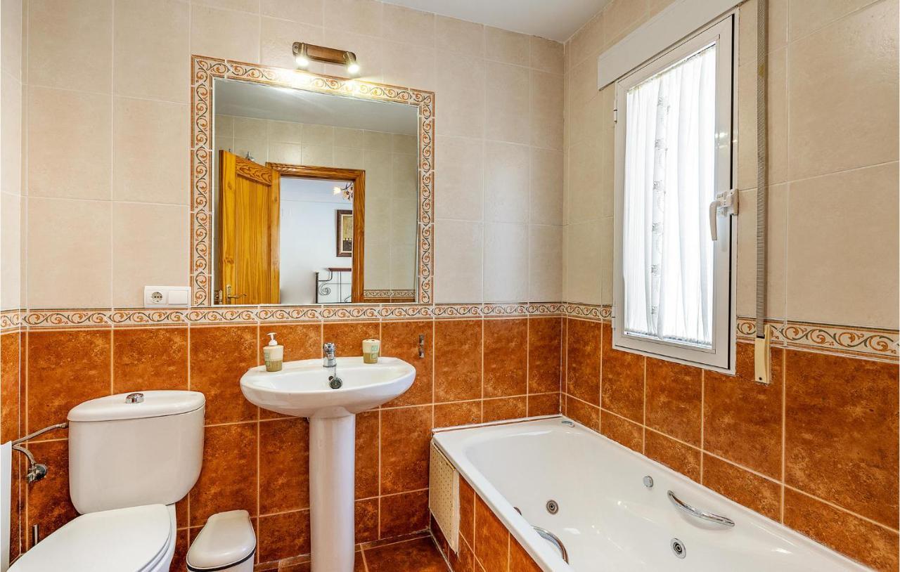 3 Bedroom Stunning Home In Сенес-де-ла-Веґа Екстер'єр фото